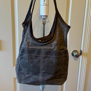 Rough & Tumble waxed canvas sling with outer pockets MEDIUM